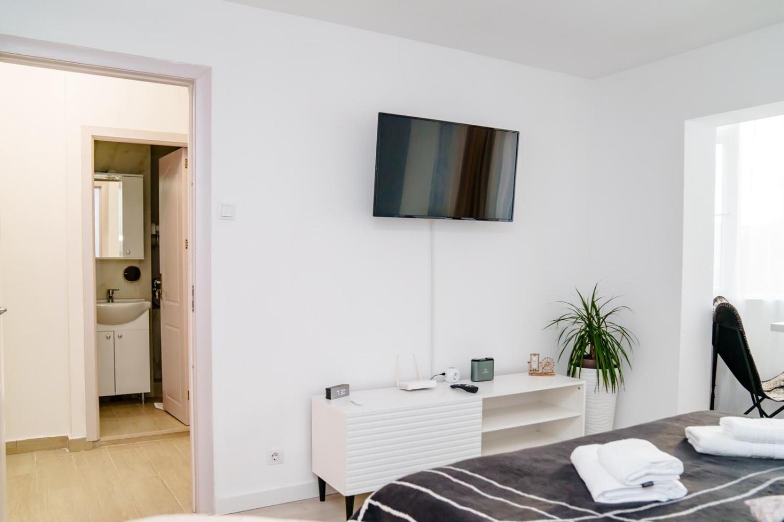 Studio Lounge Apartment Craiova Exterior photo